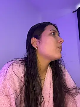 Snapshot of IsabellaJoness_ chatting on February 18, 8:05 pm IsabellaJoness online show from February 18, 8:05 pm