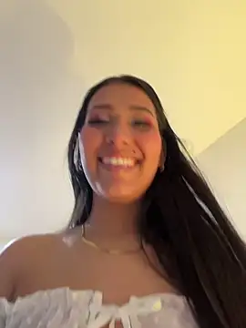 Snapshot of IsabellaJoness_ chatting on February 24, 8:07 pm IsabellaJoness online show from February 24, 8:07 pm