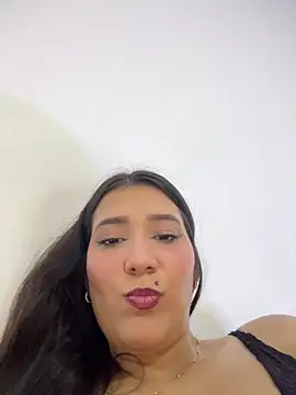 IsabellaJoness  online show from April 13, 7:41 pm