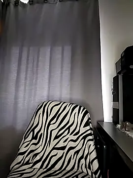 Mia-Reyes online show from October 24, 1:18 pm