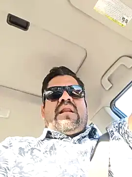 theking1 1 online show from December 18, 4:24 pm