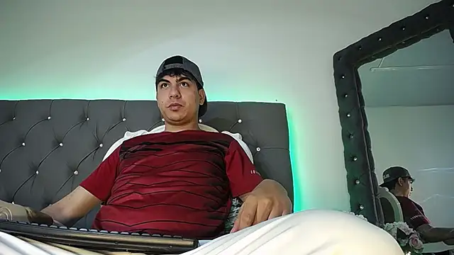 Victor Nova online show from October 4, 7:23 pm