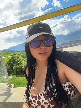 amberhoney02 online show from November 2, 7:27 pm