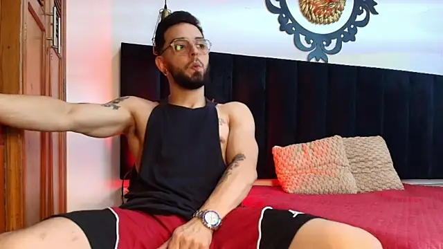 axel ston online show from September 24, 7:50 pm