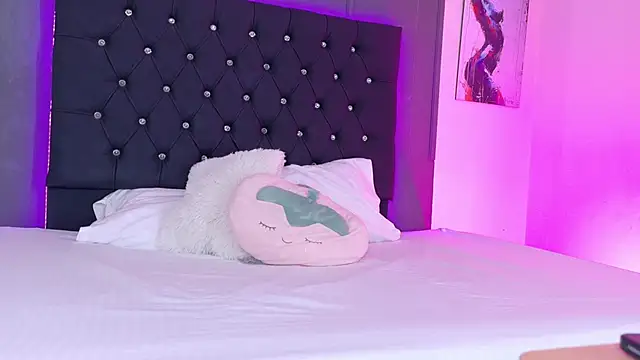 Snapshot of Kataaleya__12 chatting on November 8, 11:54 am Kataaleya 12 online show from November 8, 11:54 am