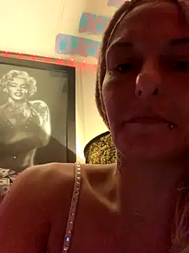 blondebarbiebae online show from September 23, 8:17 am