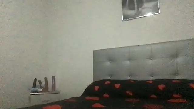 paula19800 online show from October 21, 9:37 pm