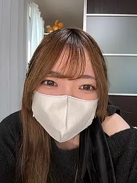 Snapshot of Moe_v_v chatting on February 17, 3:03 am Moe v v online show from February 17, 3:03 am