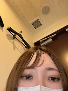 Snapshot of Moe_v_v chatting on February 26, 9:52 am Moe v v online show from February 26, 9:52 am