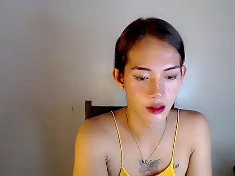 ashley bombshell online show from November 8, 12:00 am