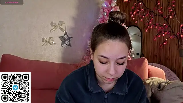 Al1ice Moures online show from January 7, 1:19 am