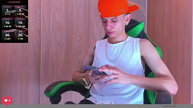 Skinny batman online show from October 9, 9:24 pm