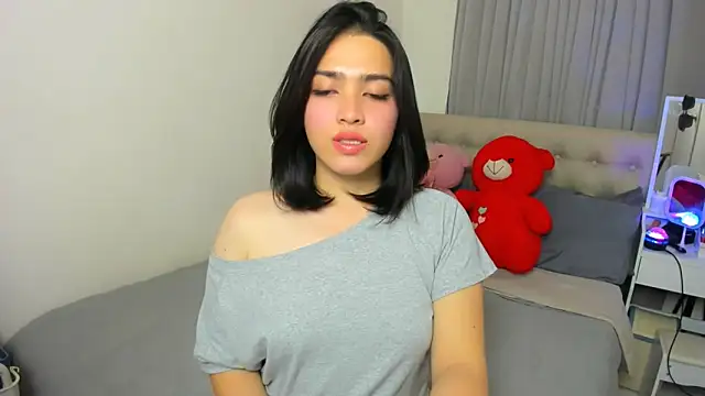 Snapshot of BubbbleButtDemi chatting on May 9, 8:30 am BubbbleButtDemi online show from May 9, 8:30 am