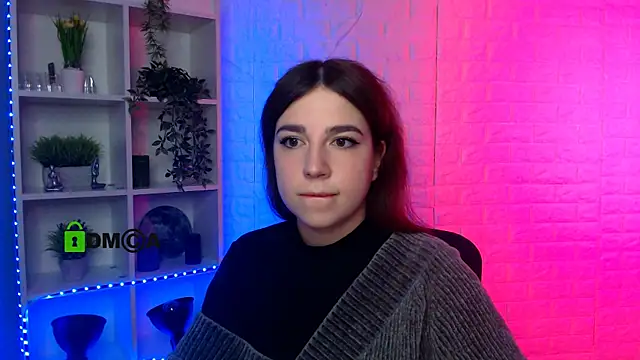 justcamila  online show from October 6, 11:29 am