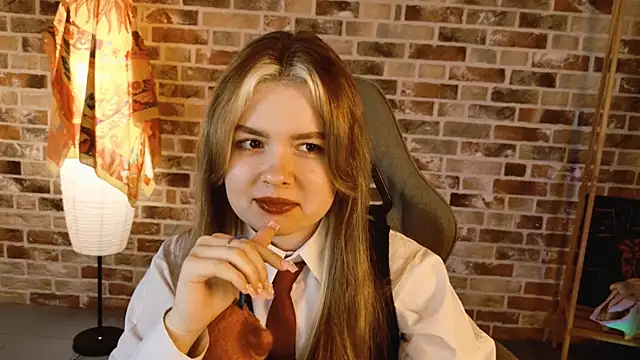 HaleySun online show from September 28, 5:02 am