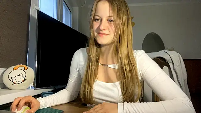 DarlenaRhett online show from October 6, 3:20 pm