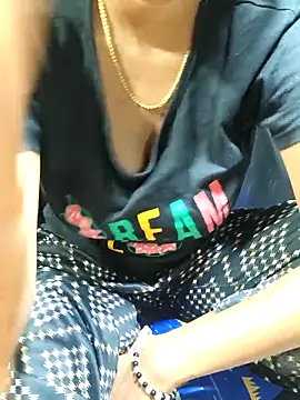 Snapshot of telugu_modal_divya chatting on February 26, 2:43 am telugu modal divya online show from February 26, 2:43 am