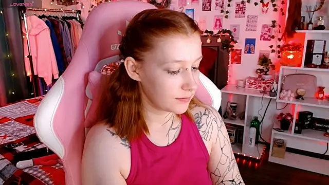 Ayla Hicks online show from November 26, 7:26 pm