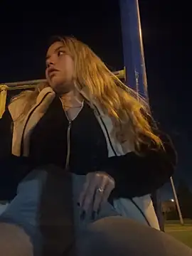 Snapshot of Violettt_hot chatting on October 16, 11:50 pm Violettt hot online show from October 16, 11:50 pm