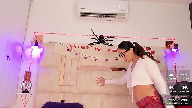 Snapshot of emily__walker chatting on October 23, 12:15 pm emily walker online show from October 23, 12:15 pm