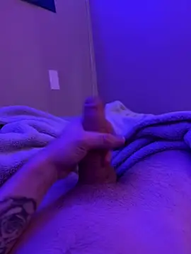 BWCwhiteboi online show from May 5, 8:17 pm