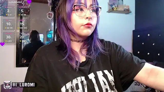 Iluromi online show from April 13, 2:33 pm