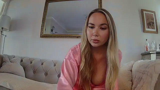 BarbieDolly x online show from October 1, 1:50 pm