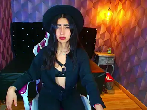 Nanisshawna online show from October 29, 3:31 am
