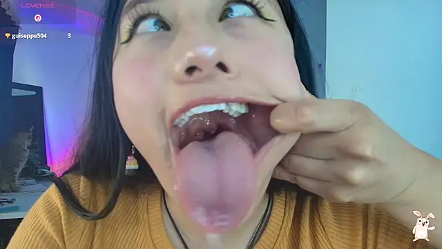 Hinata 21  online show from December 17, 8:48 pm