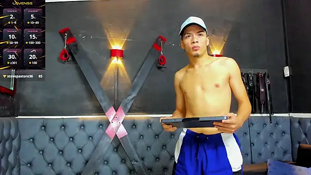 Snapshot of ALEX_MILLER25 chatting on November 21, 7:07 am ALEX MILLER25 online show from November 21, 7:07 am