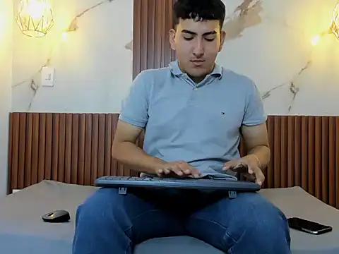 SamuelAmour online show from September 28, 12:10 pm