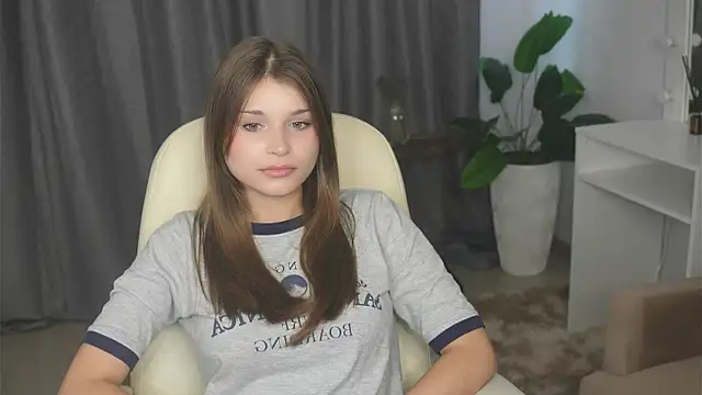 AlexisStrazza online show from September 27, 7:35 am