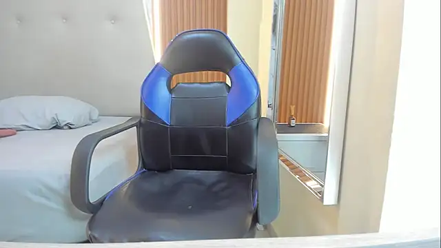 Snapshot of SAMANTHABENET chatting on February 9, 7:18 pm SAMANTHABENET online show from February 9, 7:18 pm