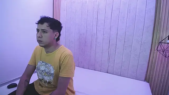 jakeyariana online show from November 18, 8:24 pm