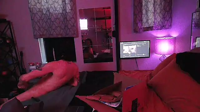 hungbot online show from October 25, 9:31 pm