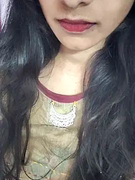 Snapshot of Queen-Bee143 chatting on February 10, 6:50 am Queen-Bee143 online show from February 10, 6:50 am