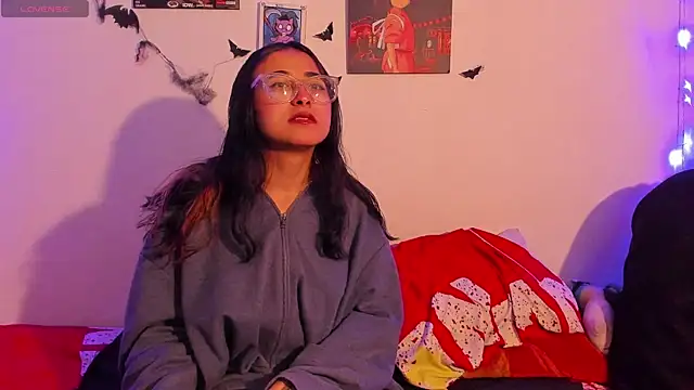 Dirty Pleasure69 online show from October 28, 9:50 pm