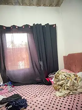 Snapshot of EggedGrowth chatting on March 3, 2:45 pm EggedGrowth online show from March 3, 2:45 pm