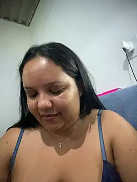 Snapshot of EggedGrowth chatting on March 26, 12:28 am EggedGrowth online show from March 26, 12:28 am