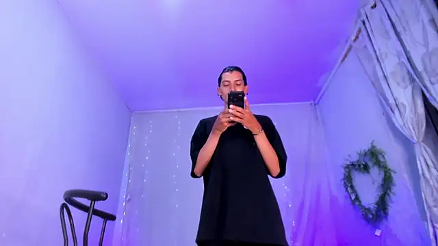 josesweet  online show from October 31, 1:17 am