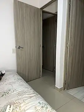 ISABELFORYOU1 online show from February 18, 12:28 am