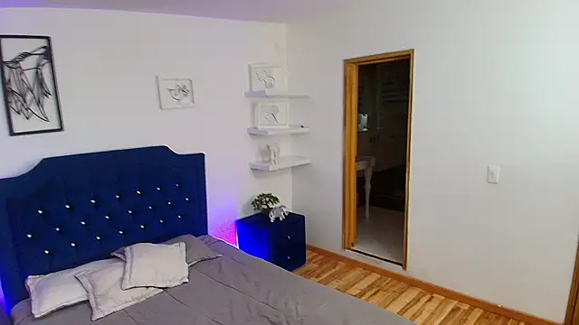 Axel Draven online show from October 18, 11:11 am