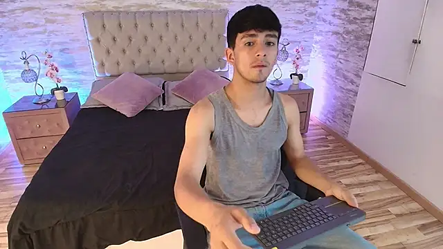 Axel Draven online show from April 15, 12:12 pm