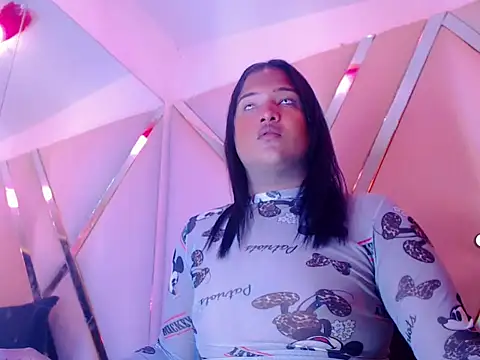 AuroraRoss online show from October 16, 7:04 pm