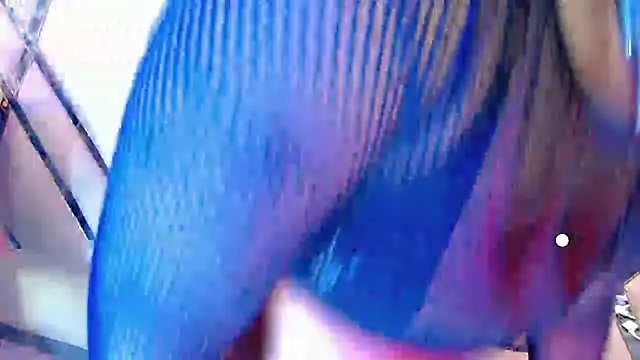 AuroraRoss online show from October 28, 7:49 pm