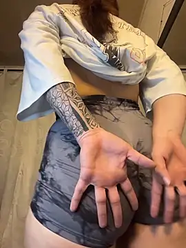 Snapshot of came_lia1 chatting on March 17, 3:55 am came lia1 online show from March 17, 3:55 am