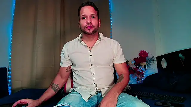 LucasGaeel online show from January 14, 10:25 pm