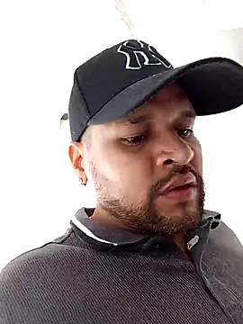 LucasGaeel online show from April 6, 3:13 pm