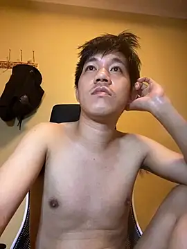 Snapshot of asian_guy_69 chatting on November 30, 10:36 pm asian guy 69 online show from November 30, 10:36 pm