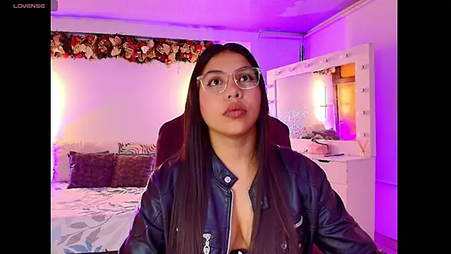 kloe28 online show from November 17, 4:07 am